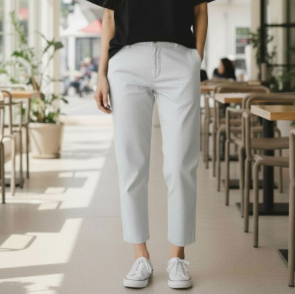 Frame Denim Le Crop Mini Boot in White